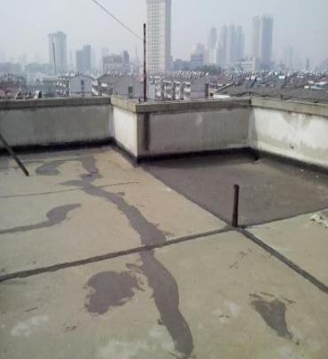 广元漏水维修 楼顶漏水是什么原因，楼顶漏水维修方法是什么?
